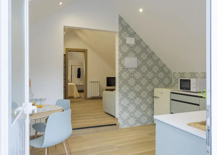 Bleu Maison- Muxica Do Campo 3 Arís